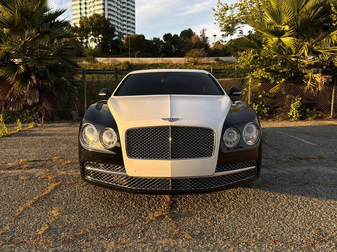 Sedan in Los Angeles, CA, United States 1 - 17739488