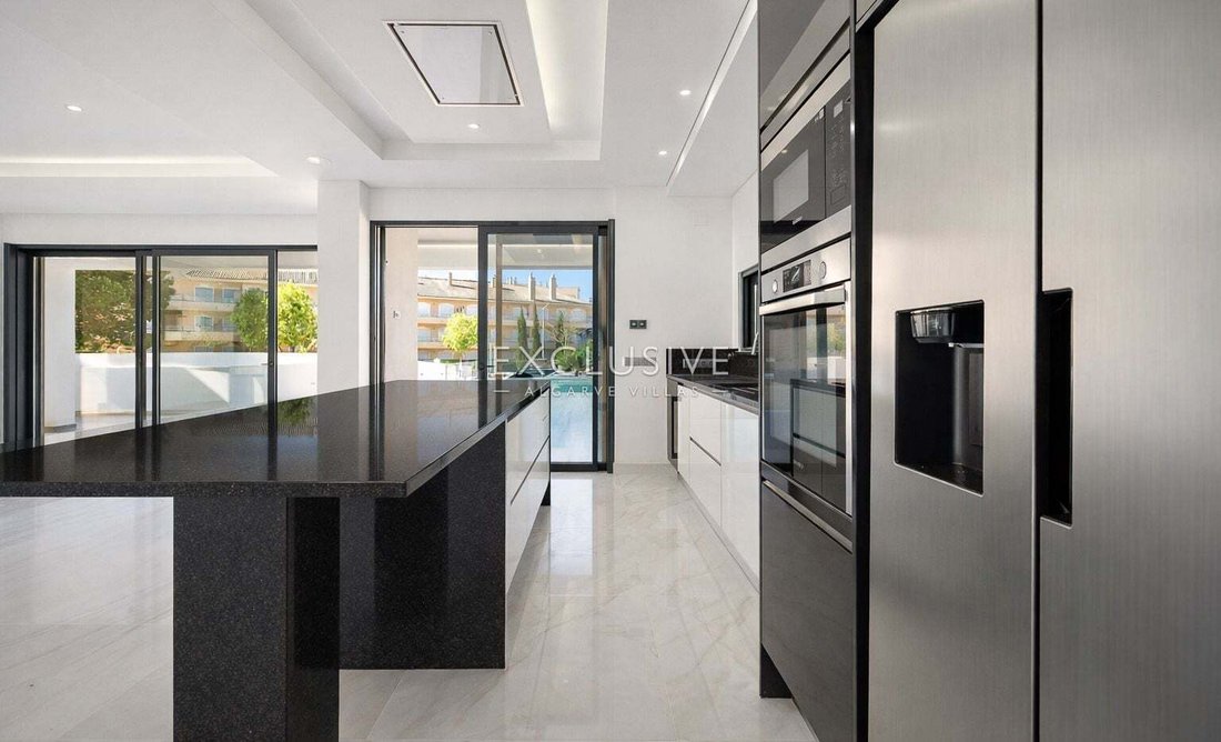 Villa in Vilamoura, Quarteira, Algarve 4 - 17738956