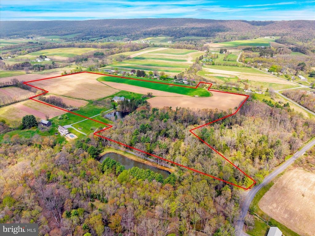 House in Schuylkill Haven, Pennsylvania, United States 3 - 17739218