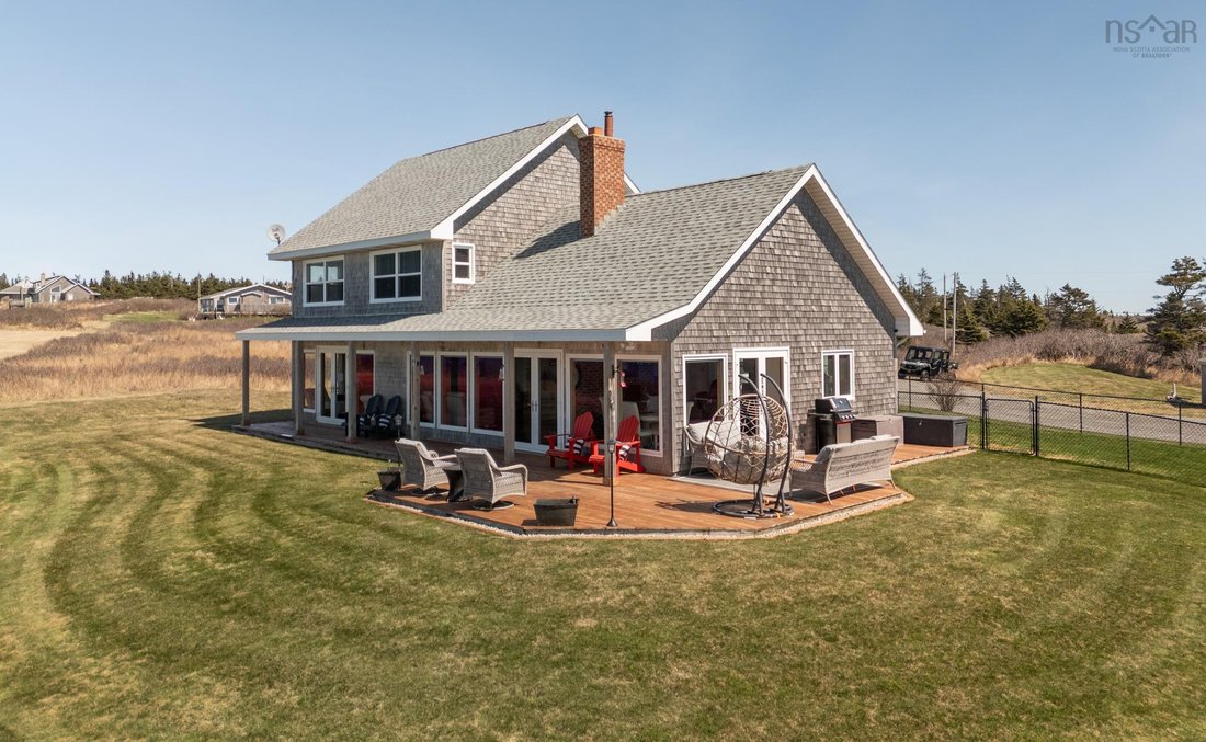 House in Yarmouth, Nova Scotia, Canada 4 - 17738862