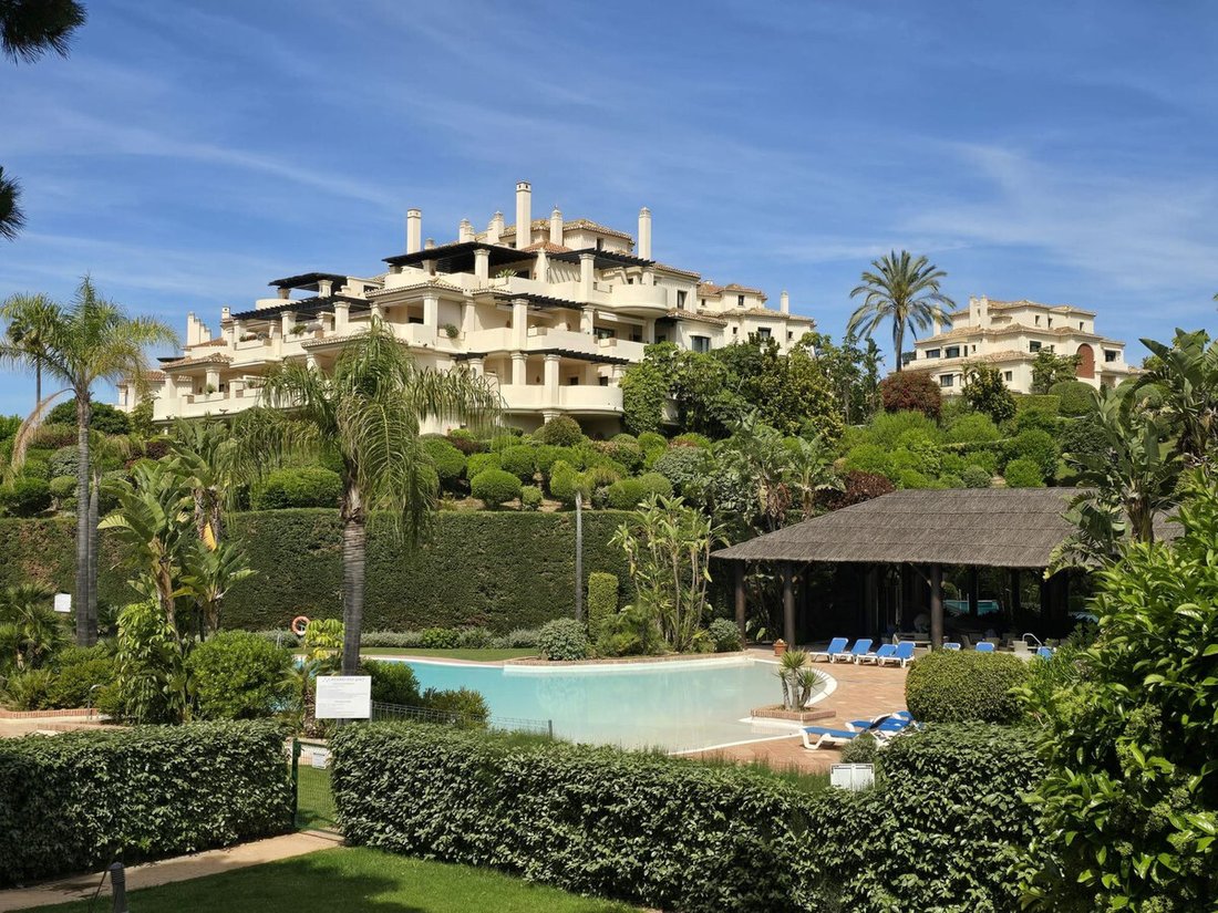 Apartment in Benahavis, Andalusia, Spain 2 - 17740655