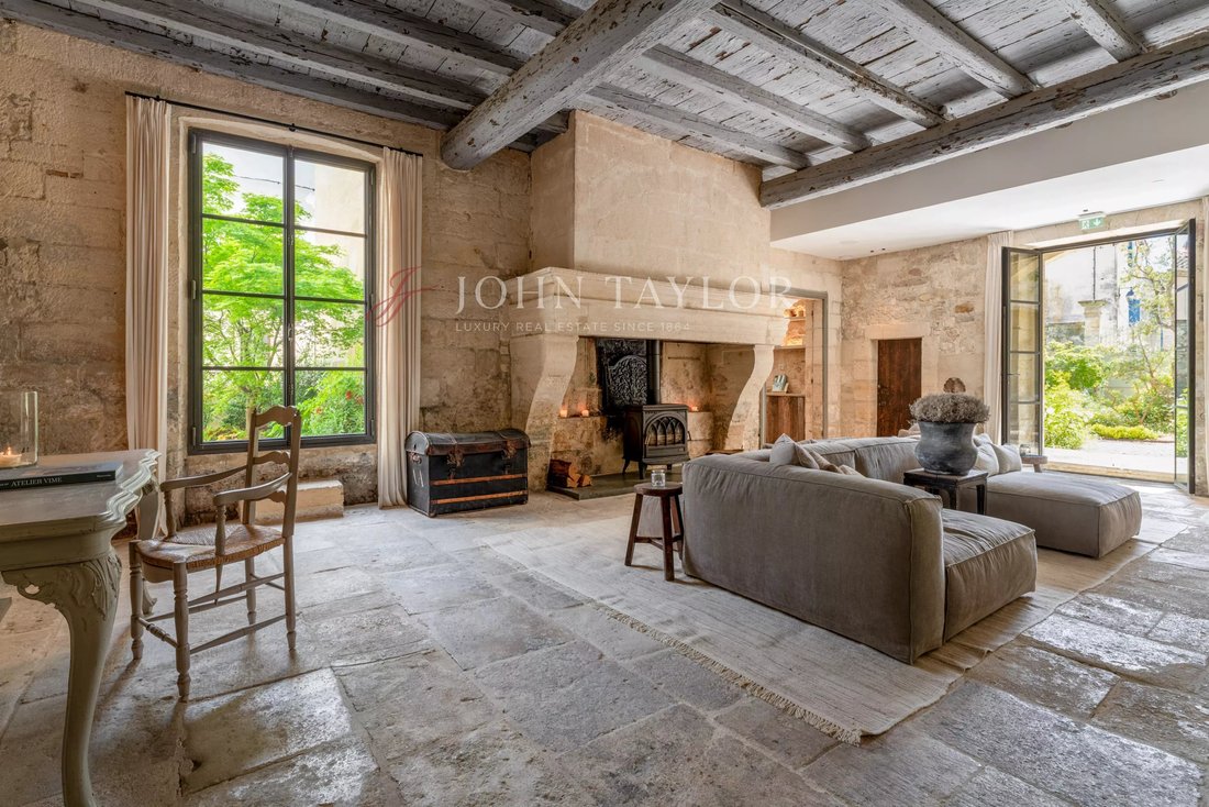 Townhouse in Saint-Rémy-de-Provence, Provence-Alpes-Côte d'Azur, France 3 - 17642061