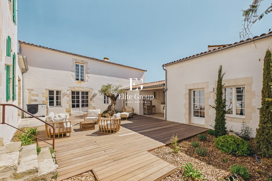House in Sainte-Marie-de-Ré, Nouvelle-Aquitaine, France 4 - 17741256