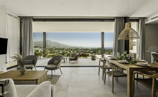 Villa in El Paraíso, Benahavis, Spain 1