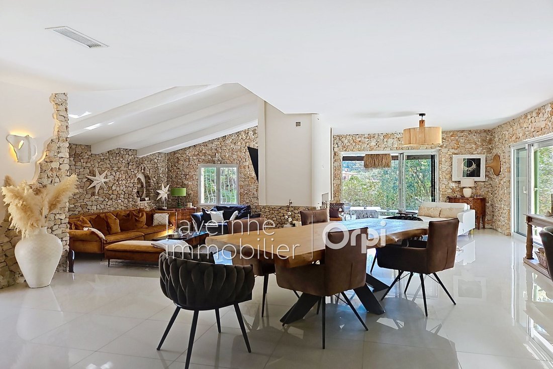 Villa in Centre, Vallauris, France 2 - 17741112