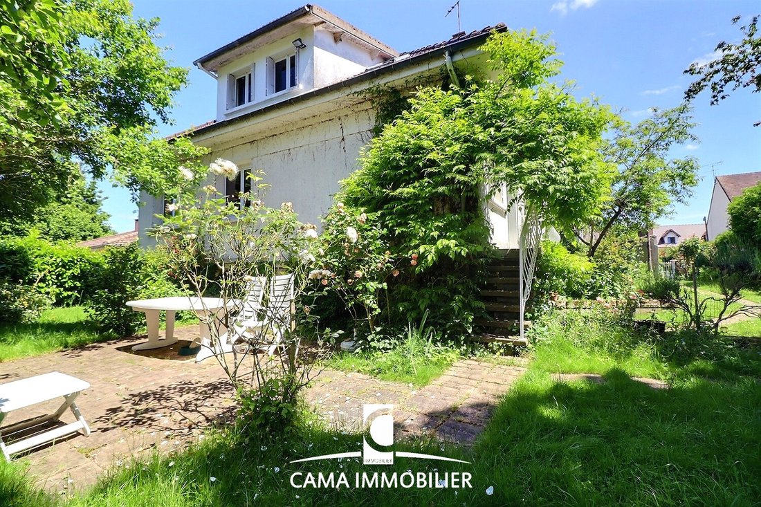 House in Vieux Village-Missionnaires, Fontenay-le-Fleury, France 1 - 17741055