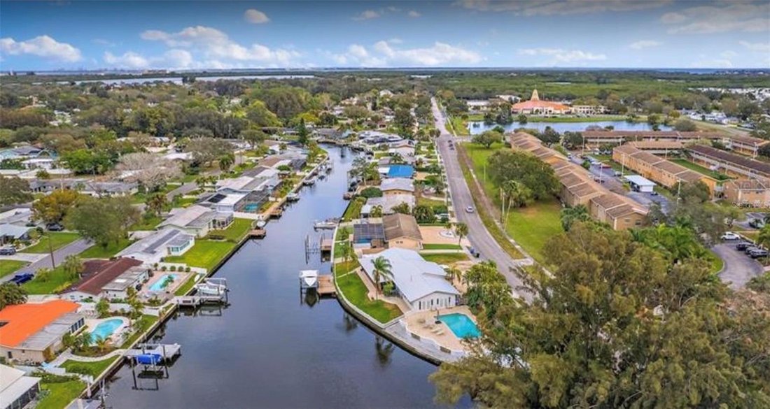 House in St. Petersburg, Florida, United States 5 - 17740092