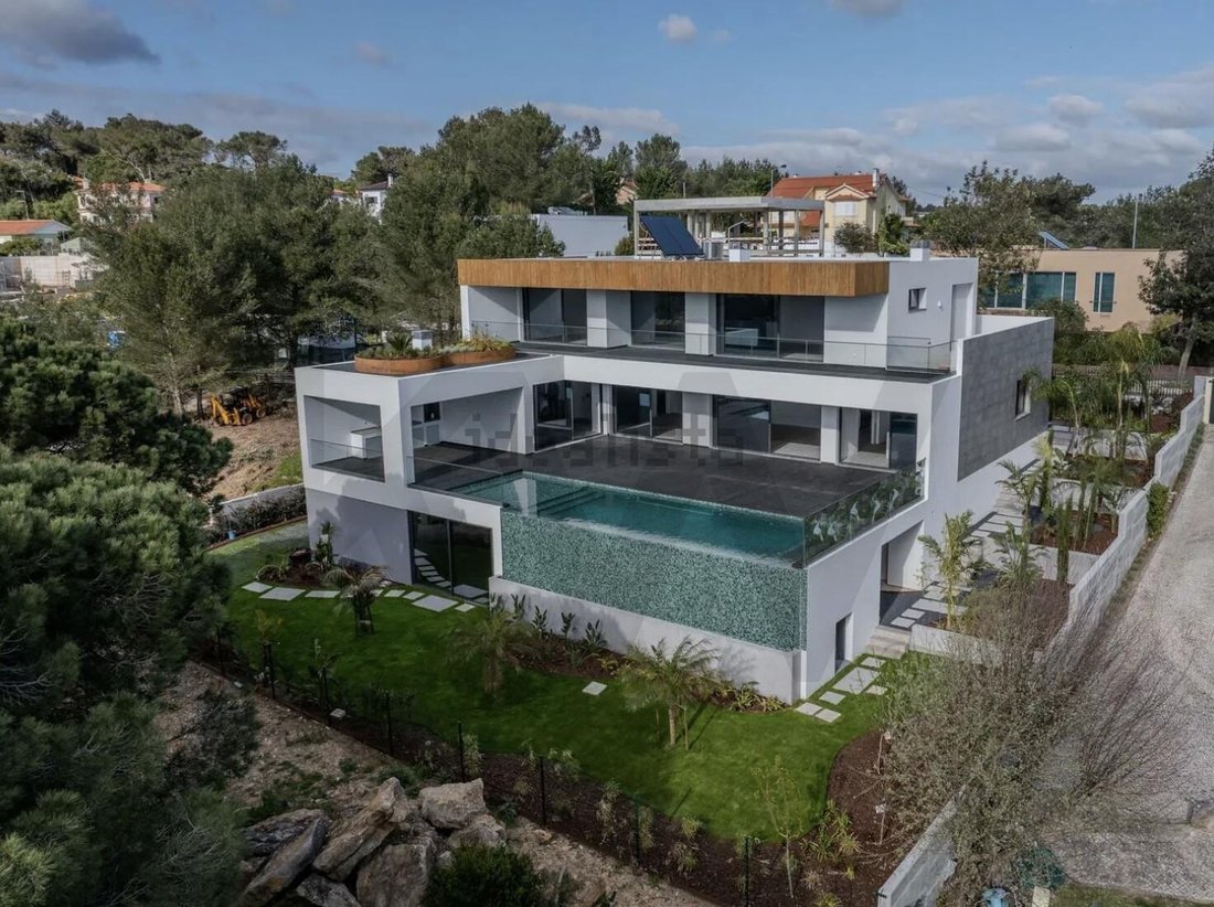 Townhouse in Alcabideche, Lisbon, Portugal 1 - 17741009