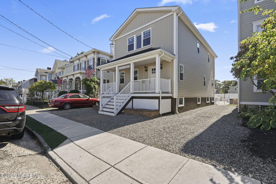 Union Beach, New Jersey, United States 3 - 17740970