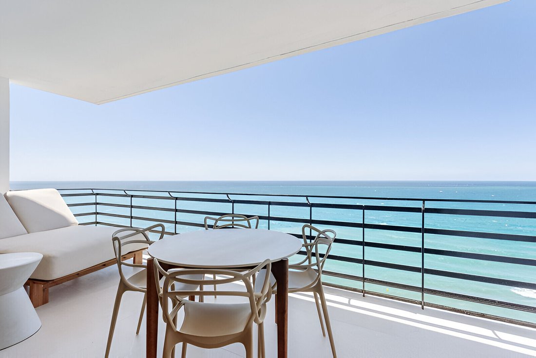 Apartment in Marbella, Andalusia, Spain 2 - 17741120