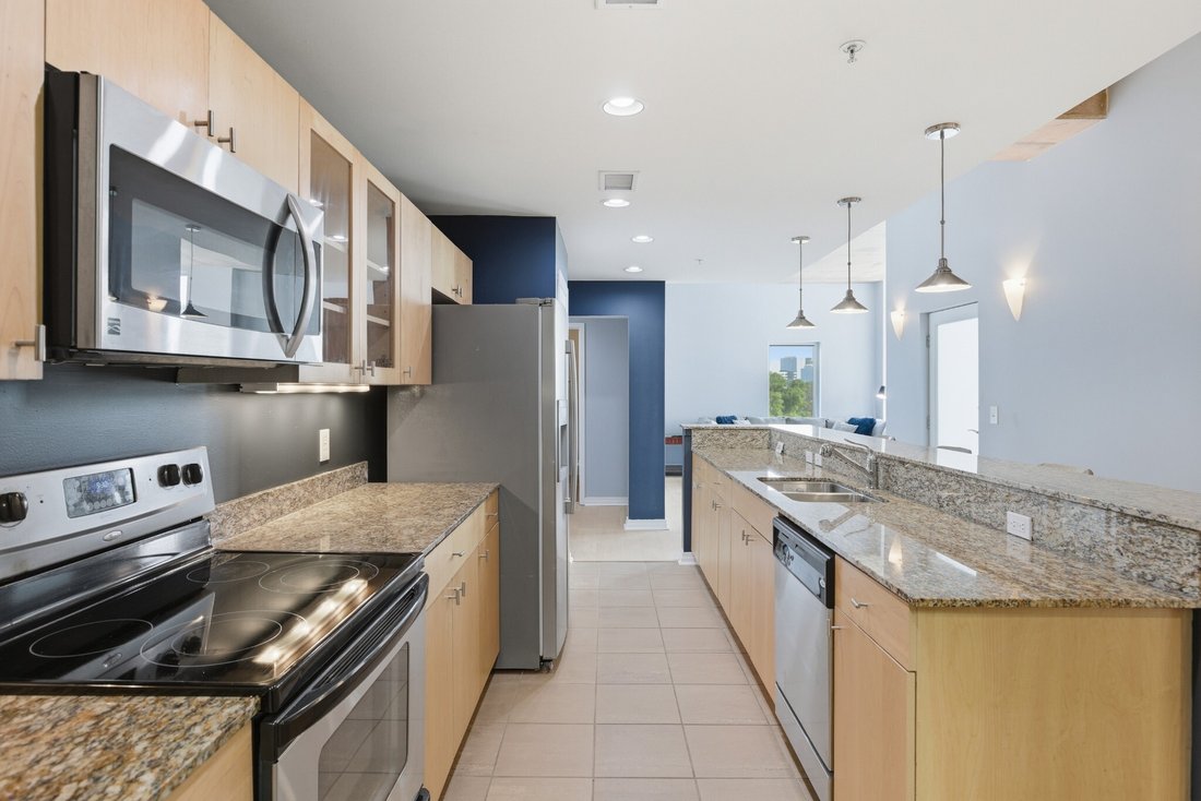 Condo in Nashville, Tennessee, United States 5 - 17740796