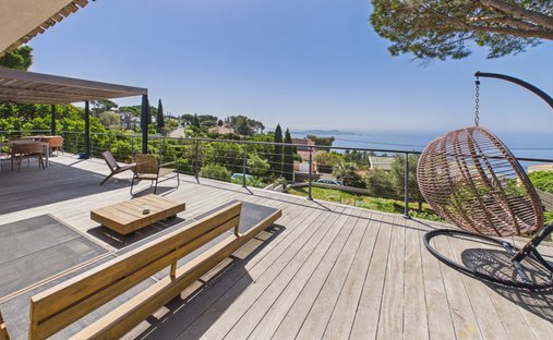 House in Centre Ville, Carqueiranne, France 1