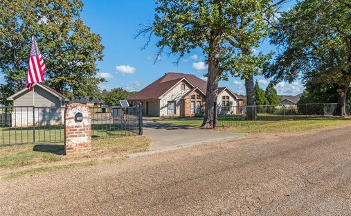 House in Gun Barrel City, Texas, United States 1