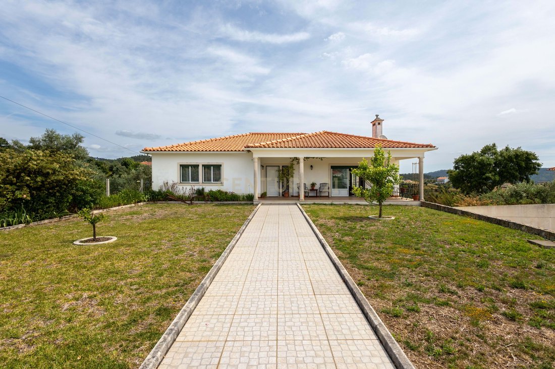 Villa in Serra e Junceira, Santarem District, Portugal 2 - 17741233