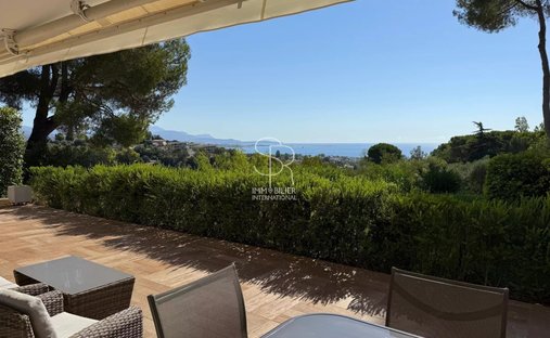 Appartement à Vaug, Villeneuve-Loubet, France 1