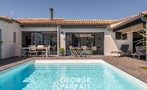 House in Sainte-Marie-de-Ré, Nouvelle-Aquitaine, France 1