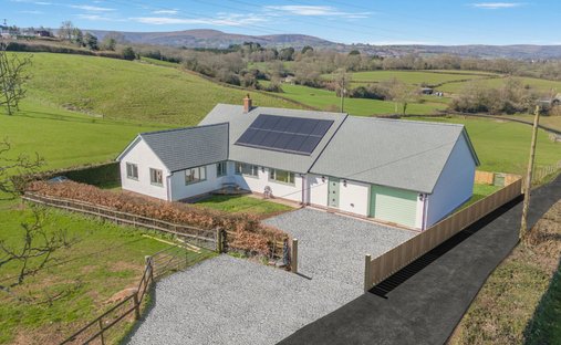 Bungalow à Llangybi, Pays de Galles 1