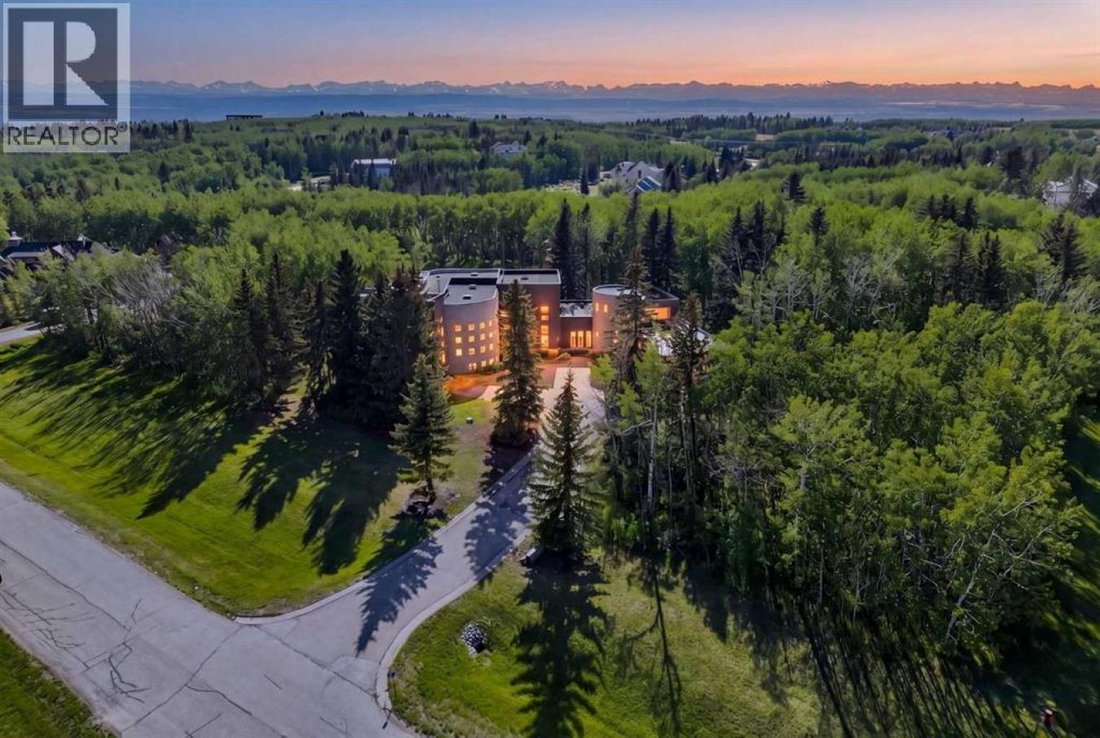 House in Calgary, Alberta, Canada 1 - 17741277