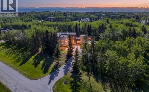 House in Calgary, Alberta, Canada 1