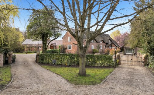 House in Orton-on-the-Hill, England 1