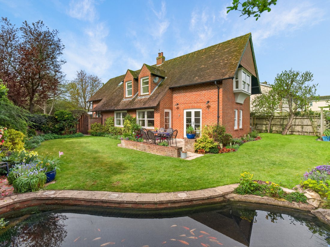 House in Oxfordshire, England 2 - 17741353