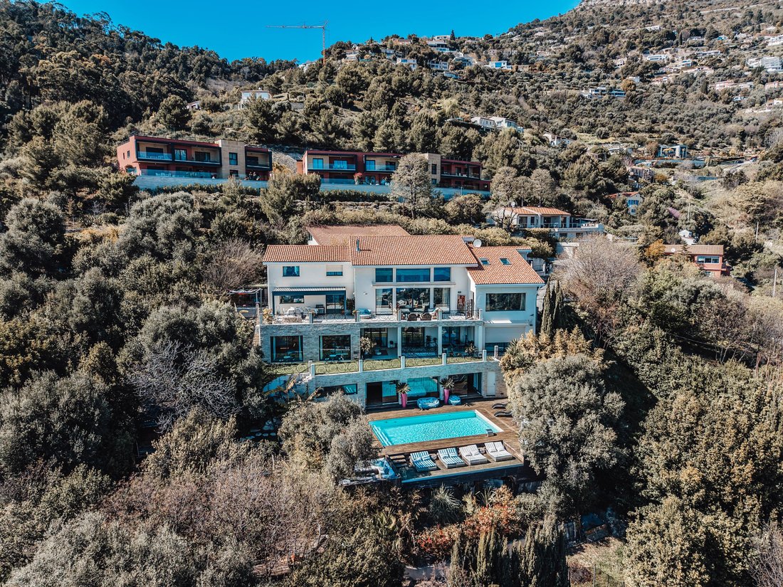 Villa in Èze, Provence-Alpes-Côte d'Azur, France 1 - 16859091