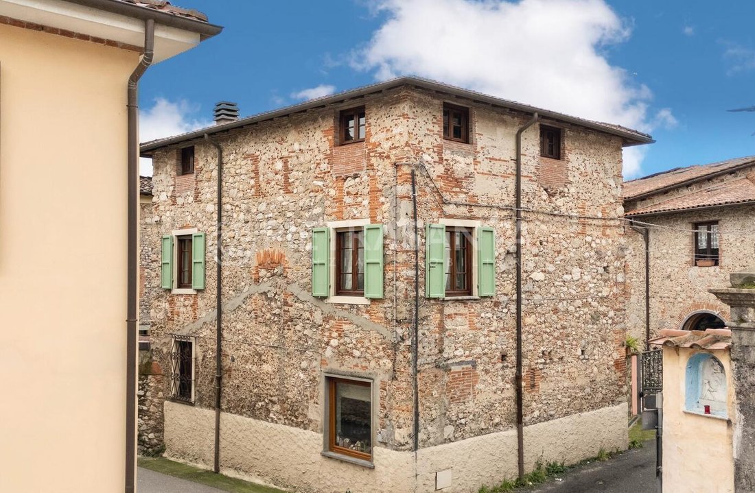 Country House in Camaiore, Tuscany, Italy 2 - 17741512