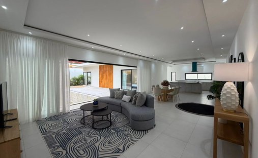 Villa in Grand Baie, Rivière du Rempart District, Mauritius 1