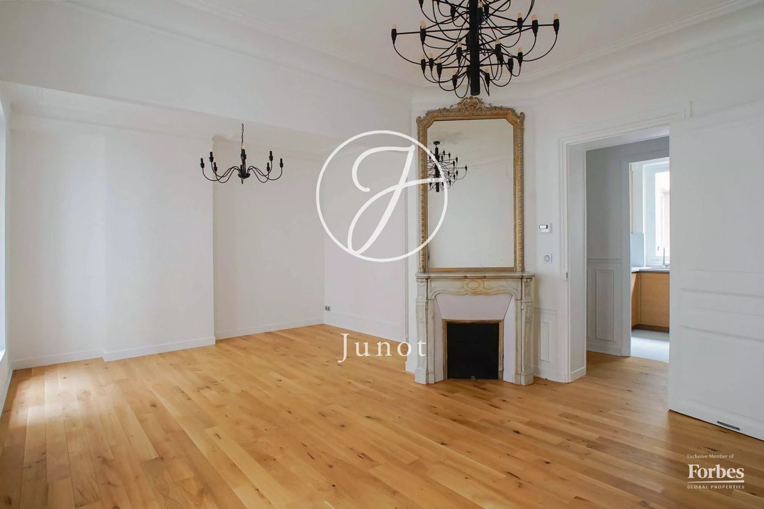 Appartement à Saint Thomas d'Aquin, Paris 7e Arrondissement, Paris 5 - 17741473
