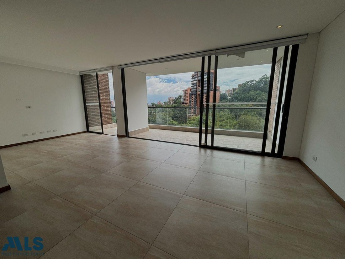 Apartment in Medellín, Antioquia, Colombia 5 - 17741455