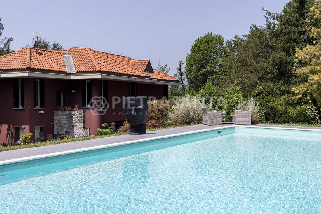 Villa in Camaiore, Tuscany, Italy 2 - 17741574