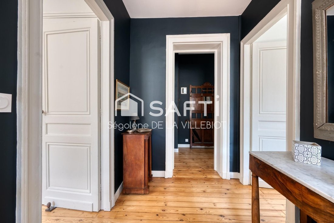 Apartment in Hôtel de Ville-Quinconce-Saint Seurin-Fondaudège, Bordeaux, France 2 - 17742815