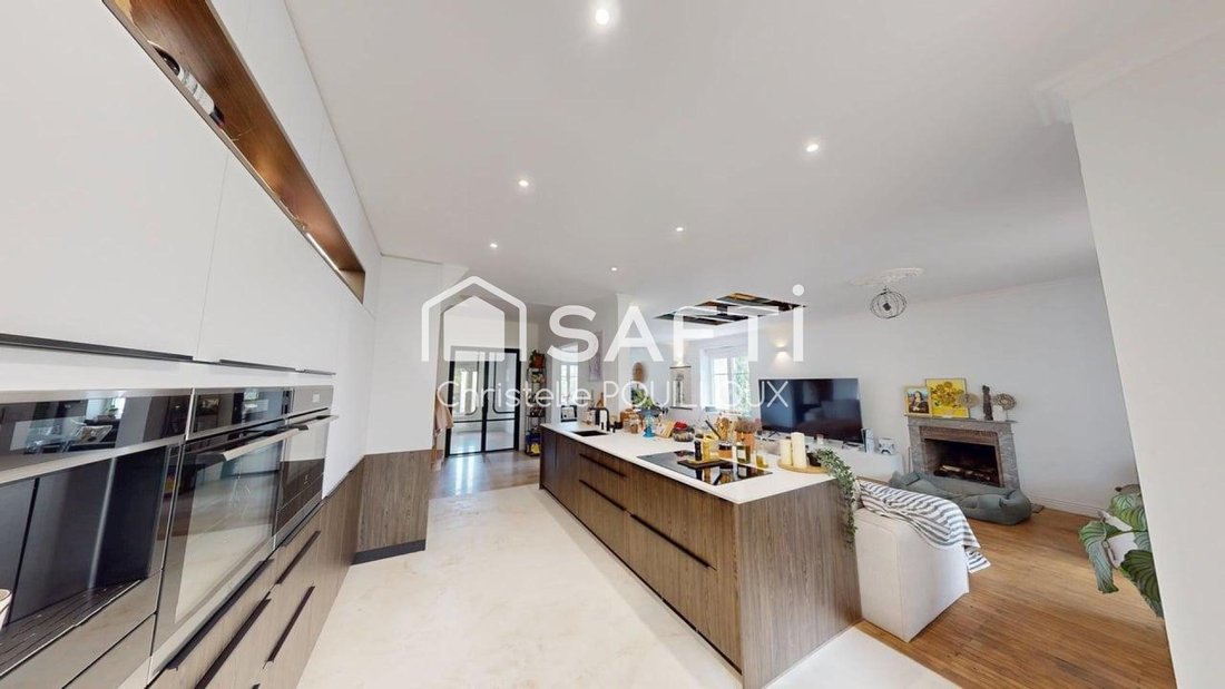 House in Niort, Nouvelle-Aquitaine, France 2 - 17742704