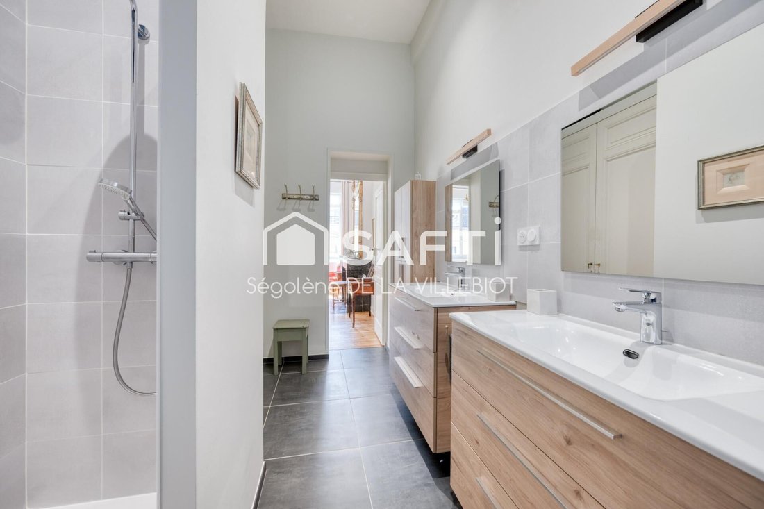 Apartment in Hôtel de Ville-Quinconce-Saint Seurin-Fondaudège, Bordeaux, France 5 - 17742815