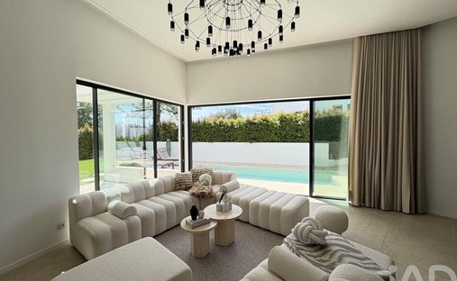 Townhouse in Loule (Sao Sebastiao), Algarve, Portugal 1