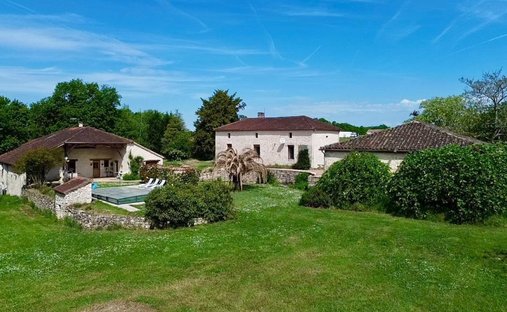 House in Hautefage-la-Tour, Nouvelle-Aquitaine, France 1