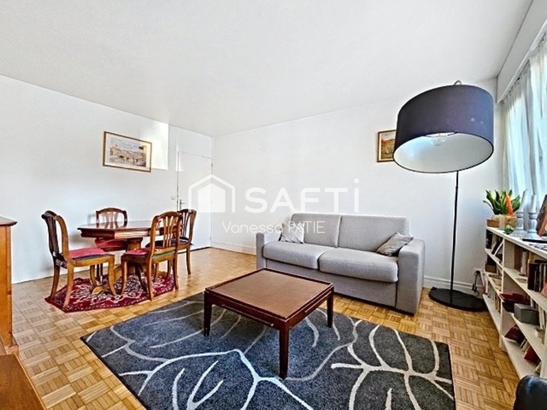 Apartment in Espaces Jeunes, Issy-les-Moulineaux, France 2 - 17742621