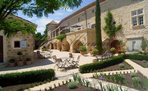 Estate in Barjac, Occitania, France 1