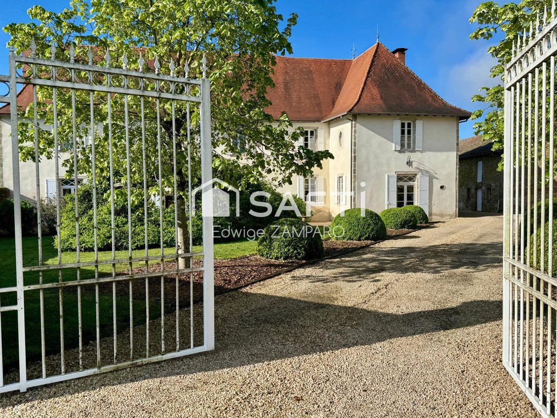 House in La Chapelle-Montbrandeix, Nouvelle-Aquitaine, France 1 - 16603199