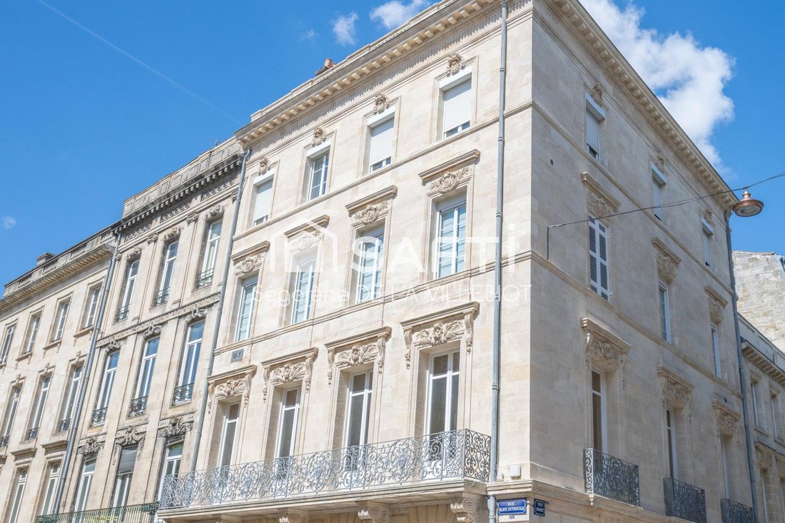 Apartment in Hôtel de Ville-Quinconce-Saint Seurin-Fondaudège, Bordeaux, France 1 - 17742815