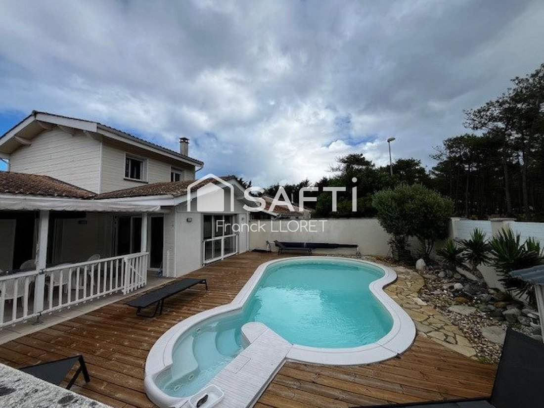 House in Hourtin, Nouvelle-Aquitaine, France 1 - 17742840