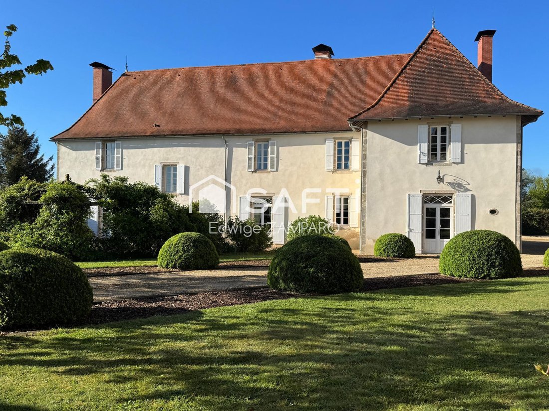 House in La Chapelle-Montbrandeix, Nouvelle-Aquitaine, France 2 - 16603199