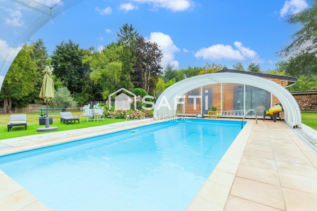 House in Bailly-Romainvilliers, Ile-de-France, France 2 - 17742624