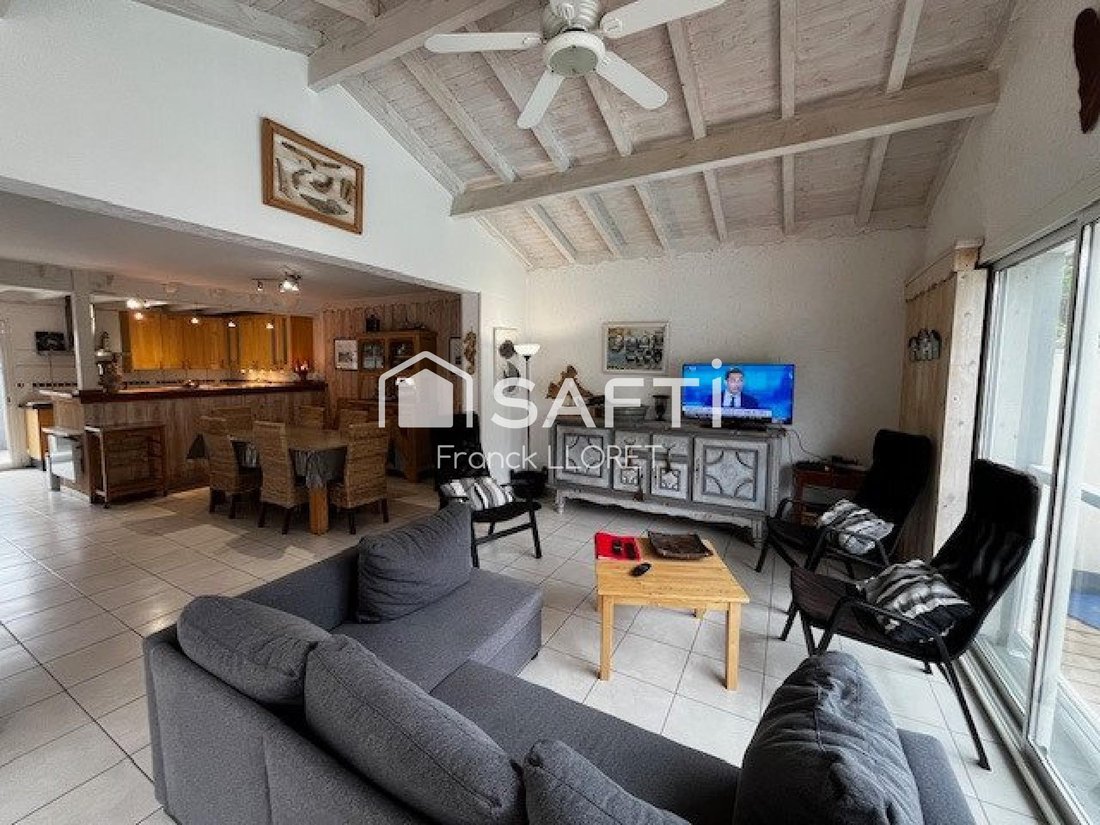 House in Hourtin, Nouvelle-Aquitaine, France 3 - 17742840