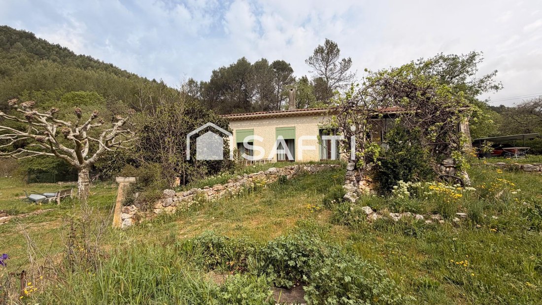 House in Saint-Zacharie, Provence-Alpes-Côte d'Azur, France 2 - 17742955