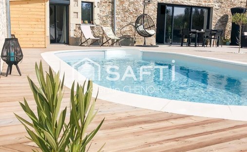 House in La Croix-Jeannette, Bouguenais, France 1