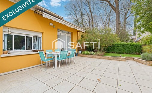 House in Collavéri-Kubacki, Livry-Gargan, France 1