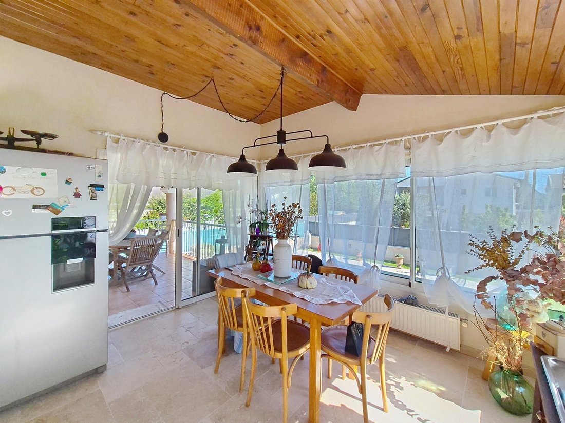 House in Charbonnieres-les-Bains, Auvergne-Rhône-Alpes, France 5 - 17742605