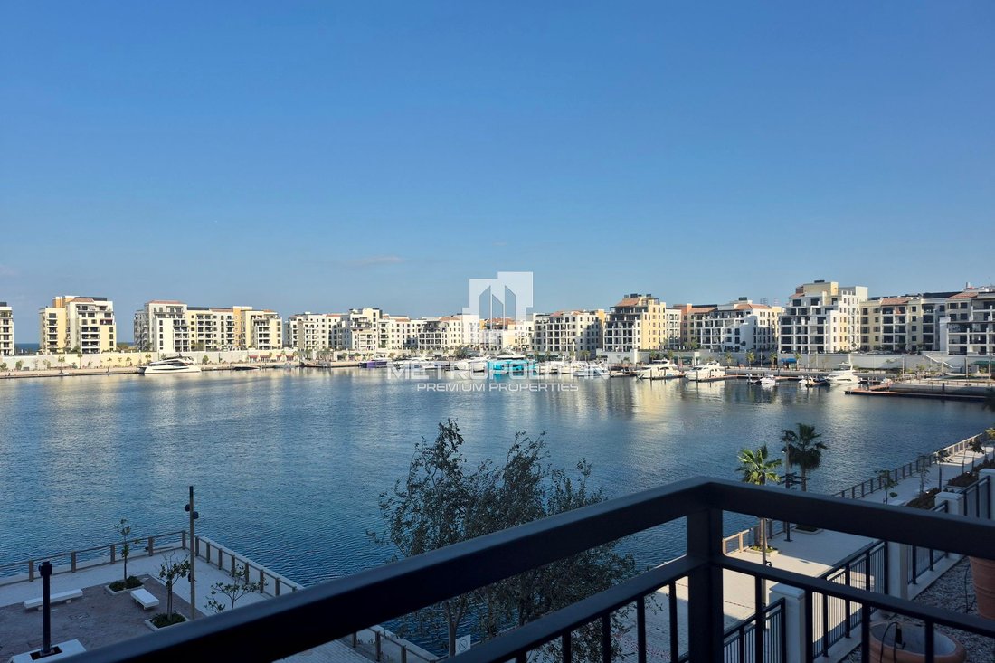 Apartment in Umm Al Sheif, Dubai, United Arab Emirates 1 - 17741807