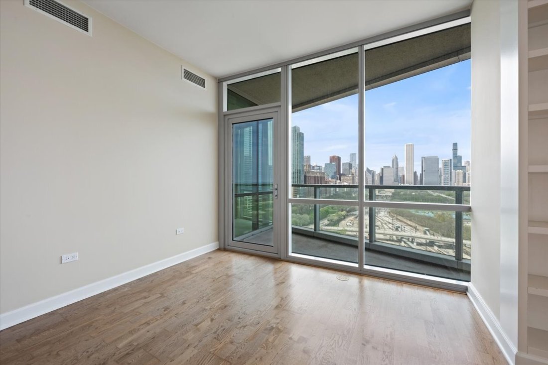 Condo in Chicago, Illinois, United States 5 - 17741857
